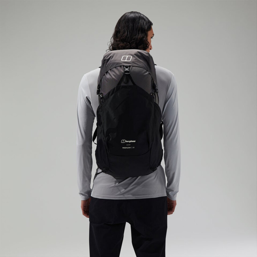 unisex freeflow 30l pack in grauschwarz berghaus