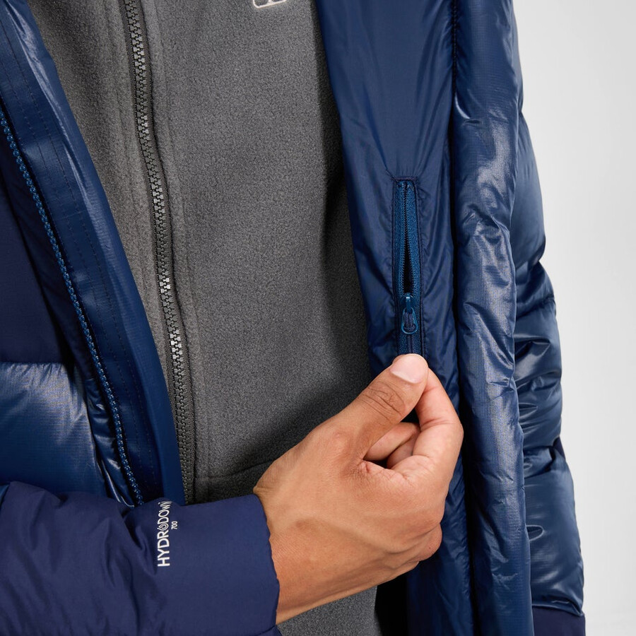 männer urb arkos reflect down insulated jacket - dark blue berghaus