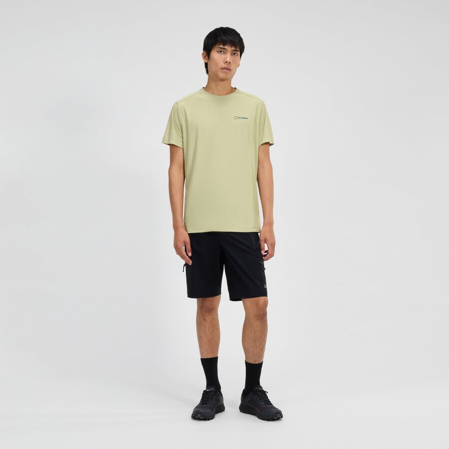 männer-wanderung-air stretch short - black die berghaus