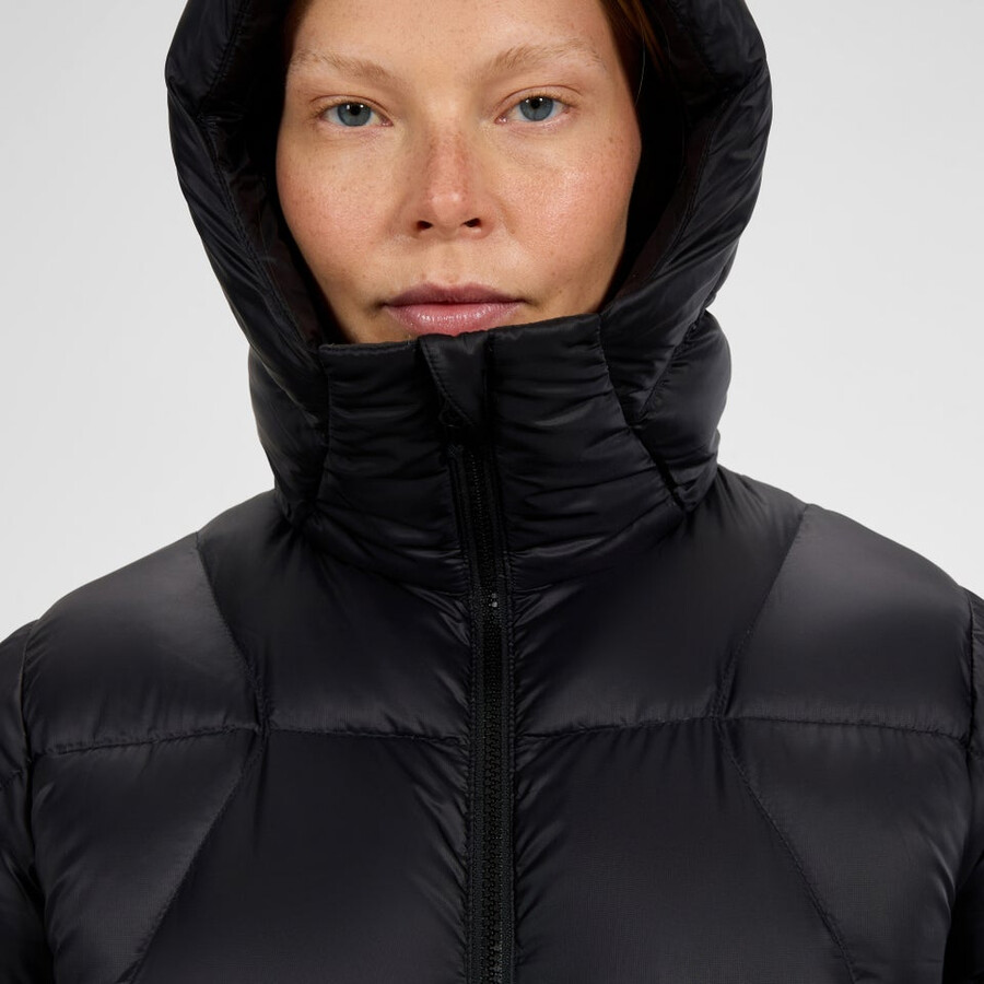 frauen explorer down jacket - black die berghaus