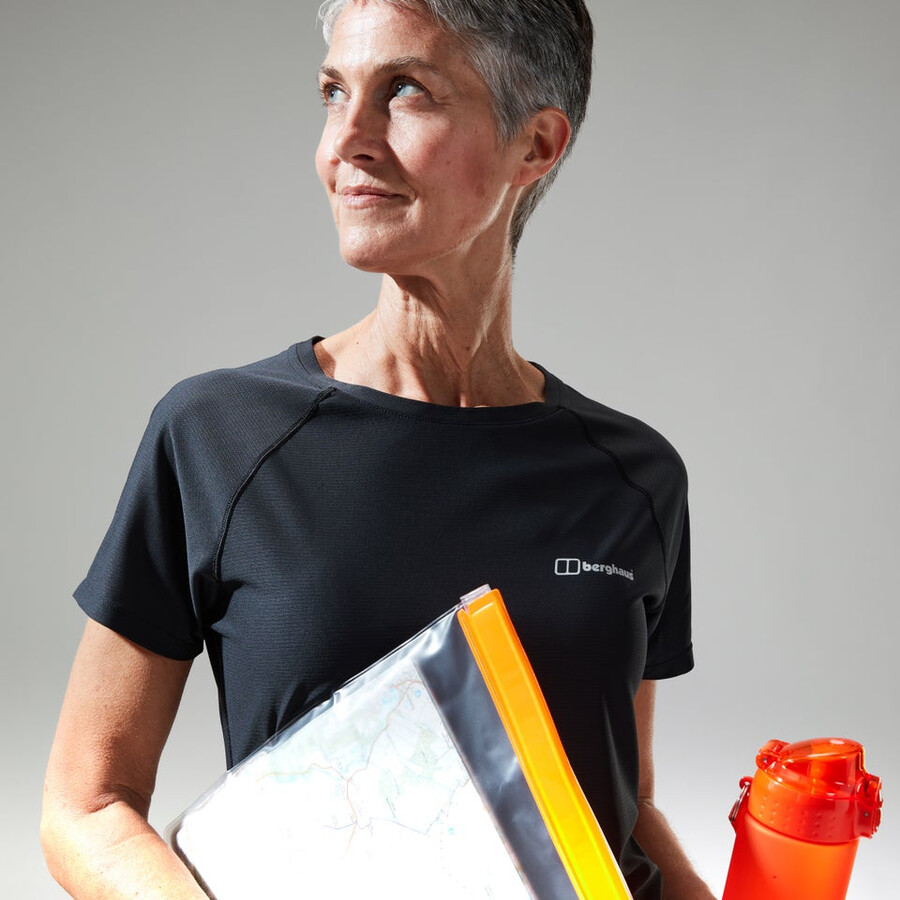 women s 247 tech tee super stretch-crew - black die berghaus
